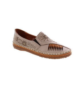 Roamers Atzi is the perfect twist on a slip-on shoe! Handcrafted in Turkey with buttery soft leather and adorned with laser cut details, this shoe features a padded leather insole and rubber outsole for ultimate comfort. These shoes will quickly become a favorite!