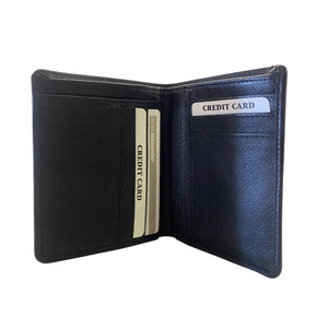 This leather Derek Alexander BR-1298 wallet is equipped with 11 credit card pockets for a no-fuss approach to keeping your essentials safe.