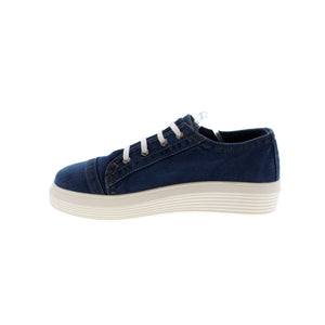 The ERSAX E1-7701-0298 sneaker is crafted with denim material for comfortable wear. Its adjustable lace-up front ensures a personalized fit, and a cushioned footbed ensures long-term comfort. Its sturdy outsole provides superior grip, so you can feel secure and confident with every step.