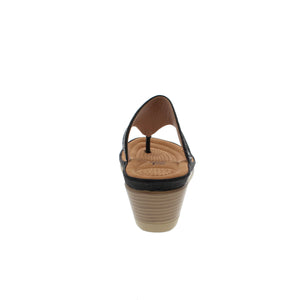 The Janice wedge sandal is sure to bring style and comfort to your wardrobe. With its superior comfort and eye-catching design, it's a great addition to any collection.  
