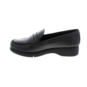 The Flex & Go Fast Dark Shade slip-on loafer offers a fashion-forward design with comfort. Its modern design features a gripped outsole to give you traction while you look your best!