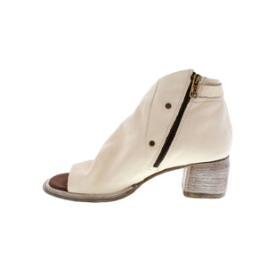 This trendy bootie sandal is the perfect combination of fashion-forward design and everyday wear.