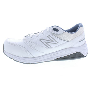 Crafted with all-day comfort and support in mind, the 928v3, by New Balance, offers industry-leading motion control and superior stability.