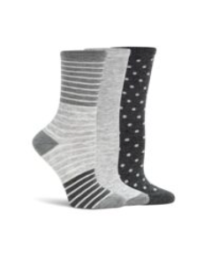 Say goodbye to uncomfortable socks and hello to pure bliss with Lemon's Cashmere Crew Socks in dark grey. These socks cradle your feet in cushioned comfort all day long. They're the perfect choice for anyone seeking quality and softness. Whether you're lounging on the couch or conquering your to-do list, slip into a pair and discover why premium comfort is the only way to go. Your feet will thank you!