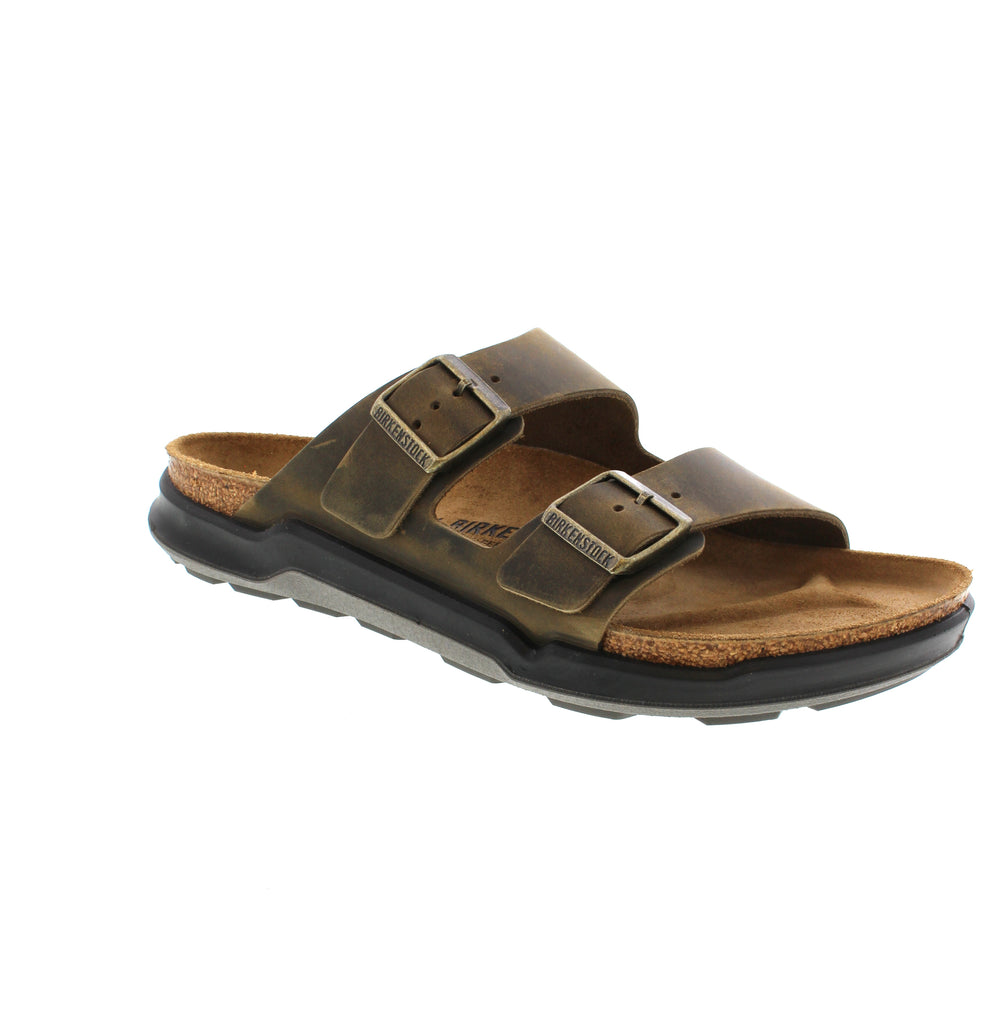 The Birkenstock Arizona Rugged is designed for everyday adventure, with a durable and flexible PU sole that provides enhanced traction for off the beaten path explorations. The oiled leather upper develops a rustic look as it's worn, while the contoured footbed provides support for all-day comfort.