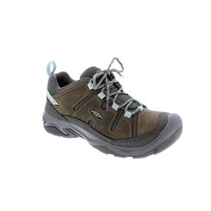 Keen Circadia Vent vented hiker features a performance mesh upper, grippy outsole, and air-injected foam cushioning. Complete with a breathable design to keep your feet cool and comfortable on the way up and when you're cruising back down.