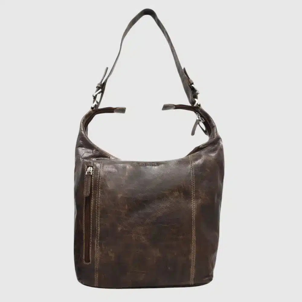 The Hunt HU529413 leather handbag offers functionality and style. The top zipper will keep your essentials secure. This washed leather bag will be a great addition to your wardrobe.&
