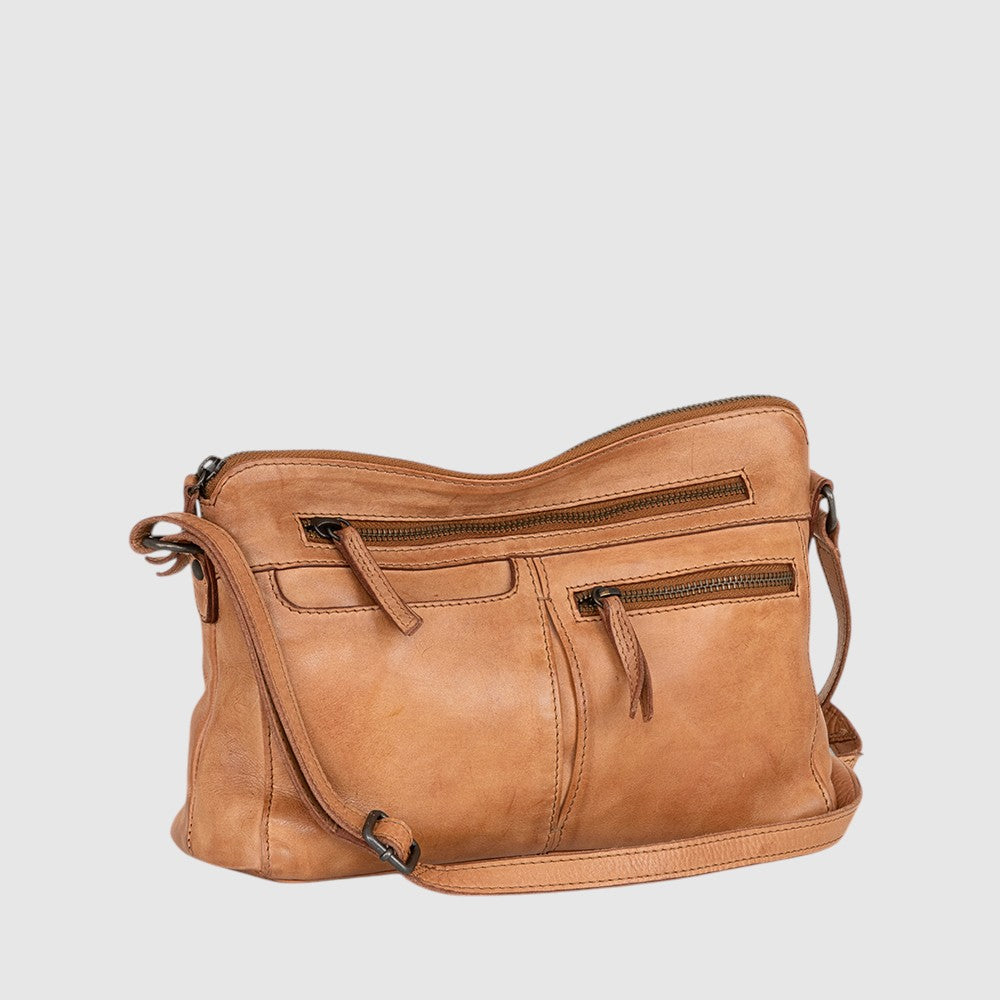 Elevate your everyday routine with The Trend 22503 bag, providing a perfect combination of utility and style. Keep your belongings in order with spacious pockets and experience the convenience of adjustable straps and a removable strap. An ideal, sophisticated companion for all occasions.