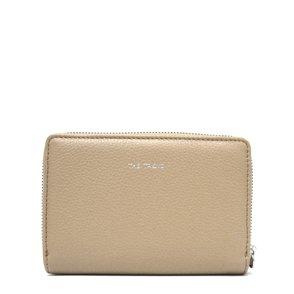 The 2518105 wallet from The Trend keeps you stylish and organized!&nbsp;With multiple card slots, ID holder, zippered exterior and snap closure to keep your belongings secure.&nbsp;