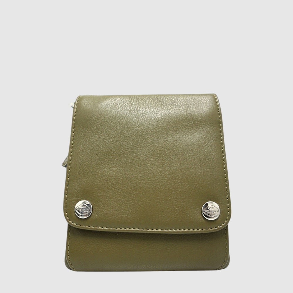 This compact crossbody organizer is one of our favorite, The Trend, handbags! With organization pockets galore, we will be surprised if you misplace anything!