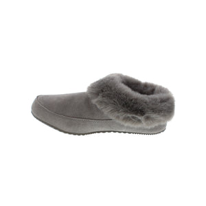 This luxuriously soft suede slipper from Sorel is lined in plush faux fur with a cushy EVA footbed. Built with a tough rubber outsole, you can wear these slippers on your morning coffee run! 
