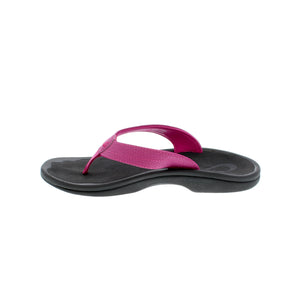 Take the Ohana sandal with you on every summer vacation! This sleek sandal is water-resistant so that you can enjoy the beach! Enjoy the comfort of a soft nylon toe-post. EVA midsole ensures a supportive fit, while the non-marking rubber outsole provides a sure footing no matter the terrain.