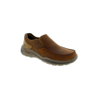 The Skechers Arch Fit Motley-Hust combines oiled matte-finish leather and smooth manmade upper for maximum support and comfort, while a supportive Arch Fit and Air-Cooled Memory Foam insole provides superior cushioning. Enjoy all-day comfort with the perfect casually stylish moc toe loafer.