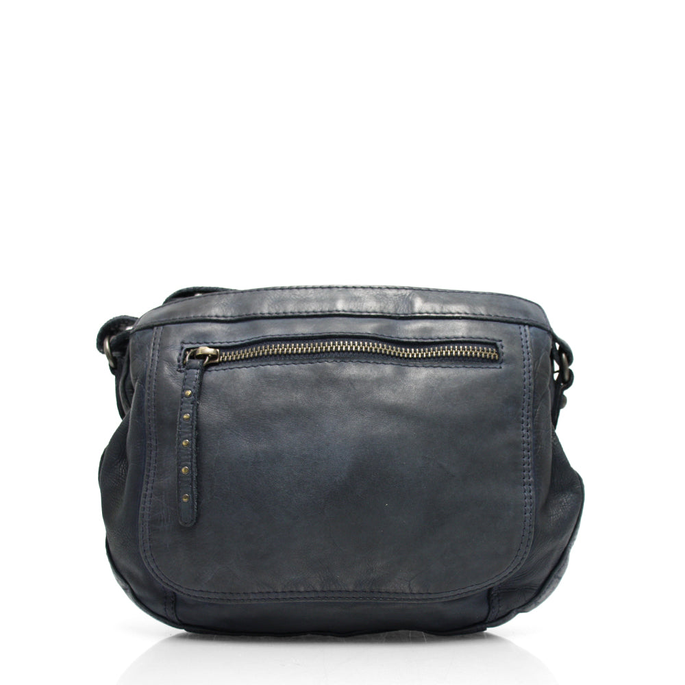 The Trend 22313 is a chic bag that keeps you stylish and organized. This bag has multiple pockets to ensure practicality no matter where you go. Its secure zippered pockets are sure to provide both style and convenience, perfect for a night out or a business meeting.