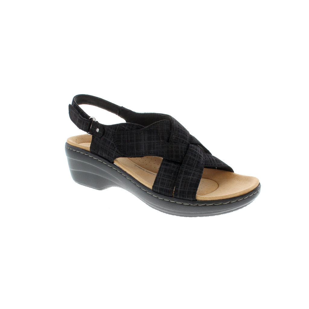 Look stylish and feel comfortable with the Clarks Merliah Echo in black. Crafted with timeless leather uppers and a signature cushioned footbed, this wedge adds style to any outfit. Its curved shape and chunky sole make it a versatile addition to your wardrobe. Step out this summer with effortless confidence.