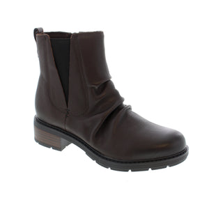 This stylish heeled boot is sure to turn heads. Stay in style with this trendy boot that doesn't compromise on comfort.