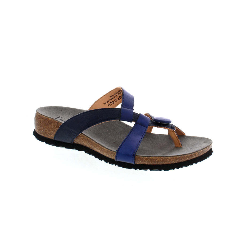 The Think! Julia 246 thong sandal is designed for maximum comfort. Its lightweight, airy materials and criss-cross foot straps provide greater stability and support, while the button leather detailing adds a stylish touch.&nbsp;
