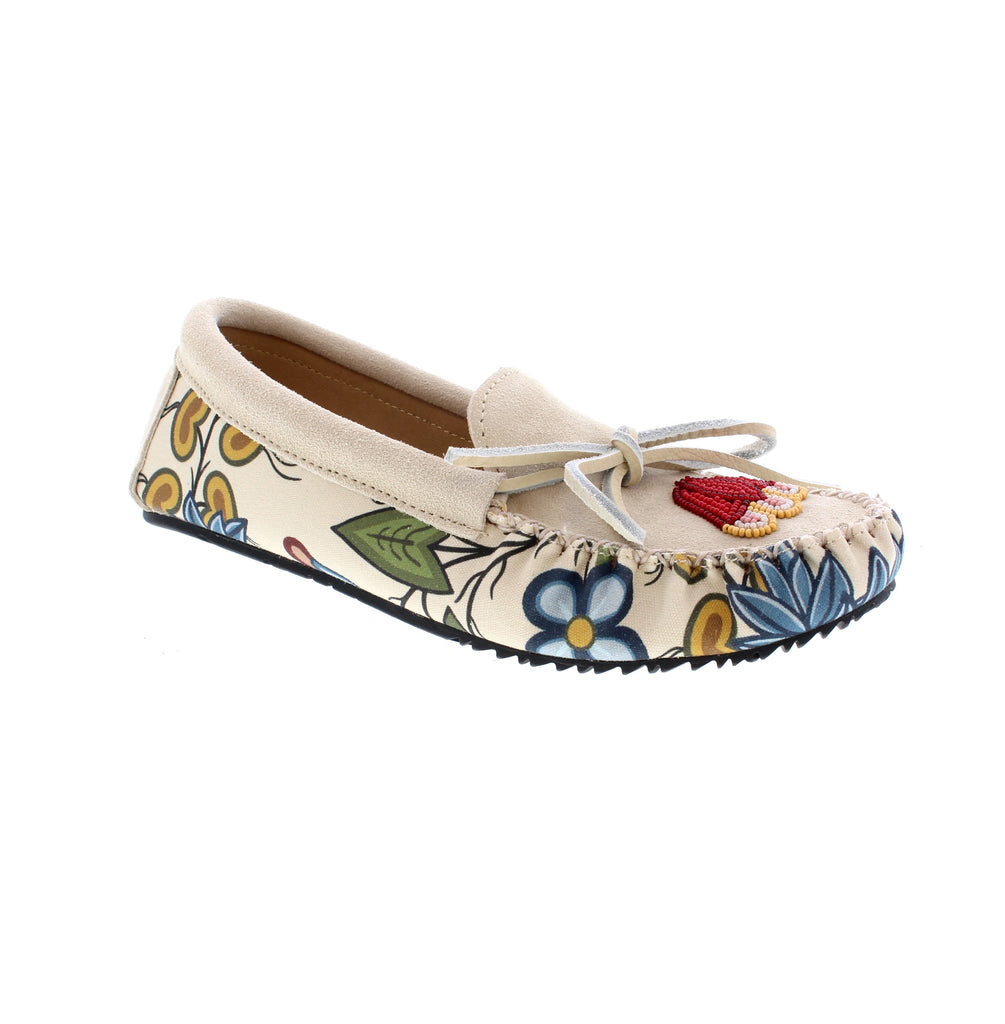 Step into comfort with the Manitobah Kayak Moccasin in Beige Print! Crafted with a soft leather, suede, canvas and beaded upper showcasing a unique pattern, these slip-ons bring a playful twist to traditional style. Easy to wear and full of character, they’re perfect for adding a little fun to your everyday look.