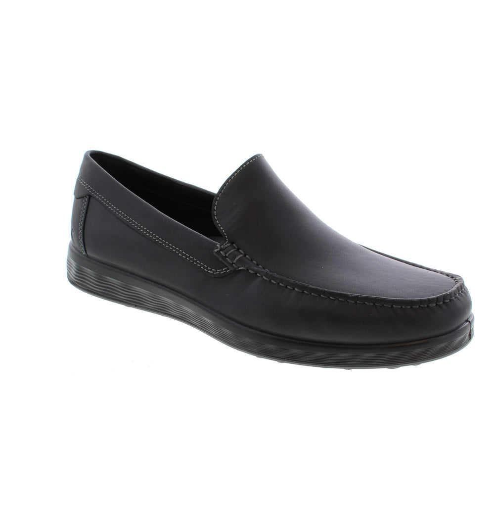 Experience seamless comfort and refined style with the Ecco 540514. Designed to complement urban living, these premium loafers combine a perfect fit with a leather-textile lining that enhances durability and softness. Ideal for both professional settings and casual outings, they provide reliable support without compromising on elegance. Elevate your daily footwear with a pair that adapts effortlessly to your lifestyle.