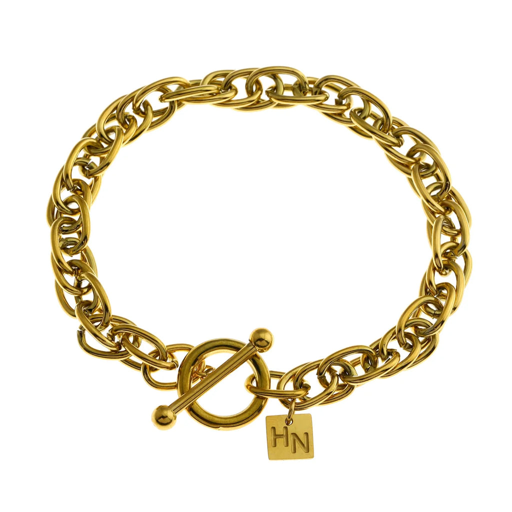 The Hackney Nine Arda makes an unforgettable statement—a striking piece that transcends everyday wear and defines your personal style with understated sophistication.