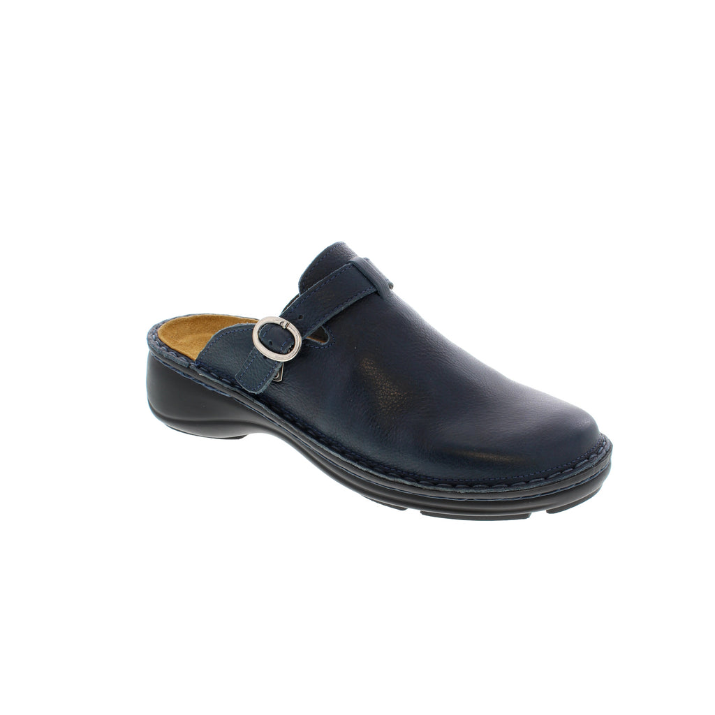 Sleek and simplistic, the Aster clog from Naot adds comfort to any look. For long beach walks or busy city sidewalks, this clog can handle it all!