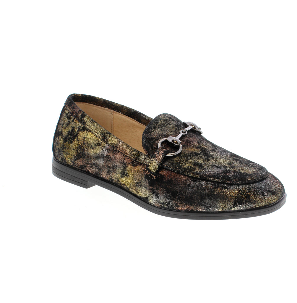 Alegria Aliya in Metalic Mist is a classic leather loafer expertly designed for anyone who seeks both style and comfort. Featuring outstanding arch support, it ensures all-day cushioning whether you're working, running errands, or relaxing. With its timeless design and reliable comfort, this loafer is an ideal choice for elevating your everyday wardrobe.