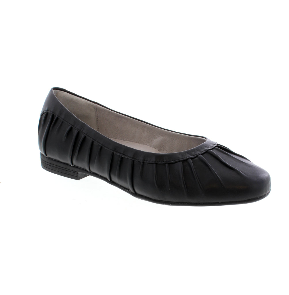 Step into stylish comfort with the Alegria Beka in Black! Its eye-catching pleated upper adds a fun, textured twist to a classic look, perfect for any outfit. Thanks to strong arch support, your feet stay happy and energized all day long—no more tired soles. Embrace sophistication with a playful edge every time you wear these shoes!