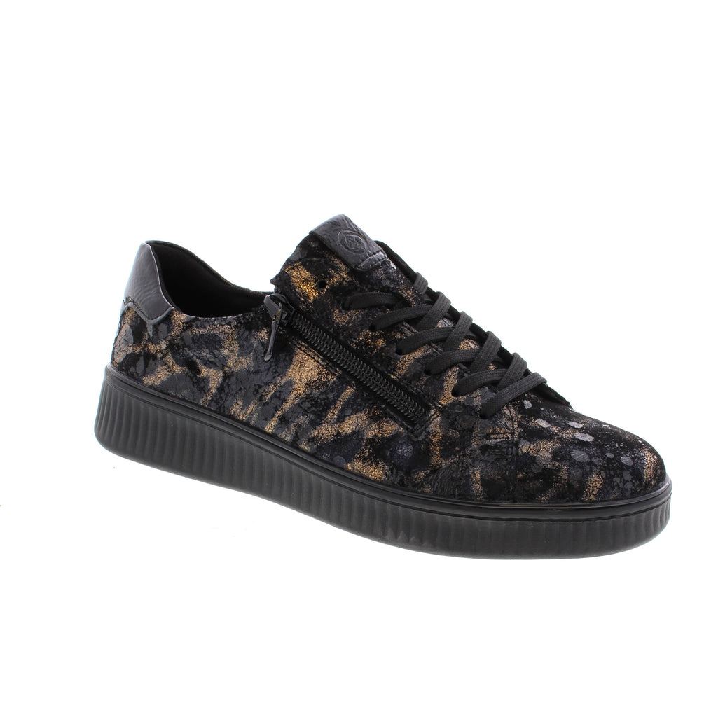 Experience refined comfort with the Remonte D2E02-03 sneakers. Crafted from smooth leather, these multi-coloured shoes feature a combination of lacing and a zipper for secure support and an ideal fit. The Lite 'n Soft technology offers a lightweight sole paired with a padded, removable insole, enhancing all-day wearability. Designed with a light microvelour lining, these sneakers deliver both style and function for your active lifestyle.