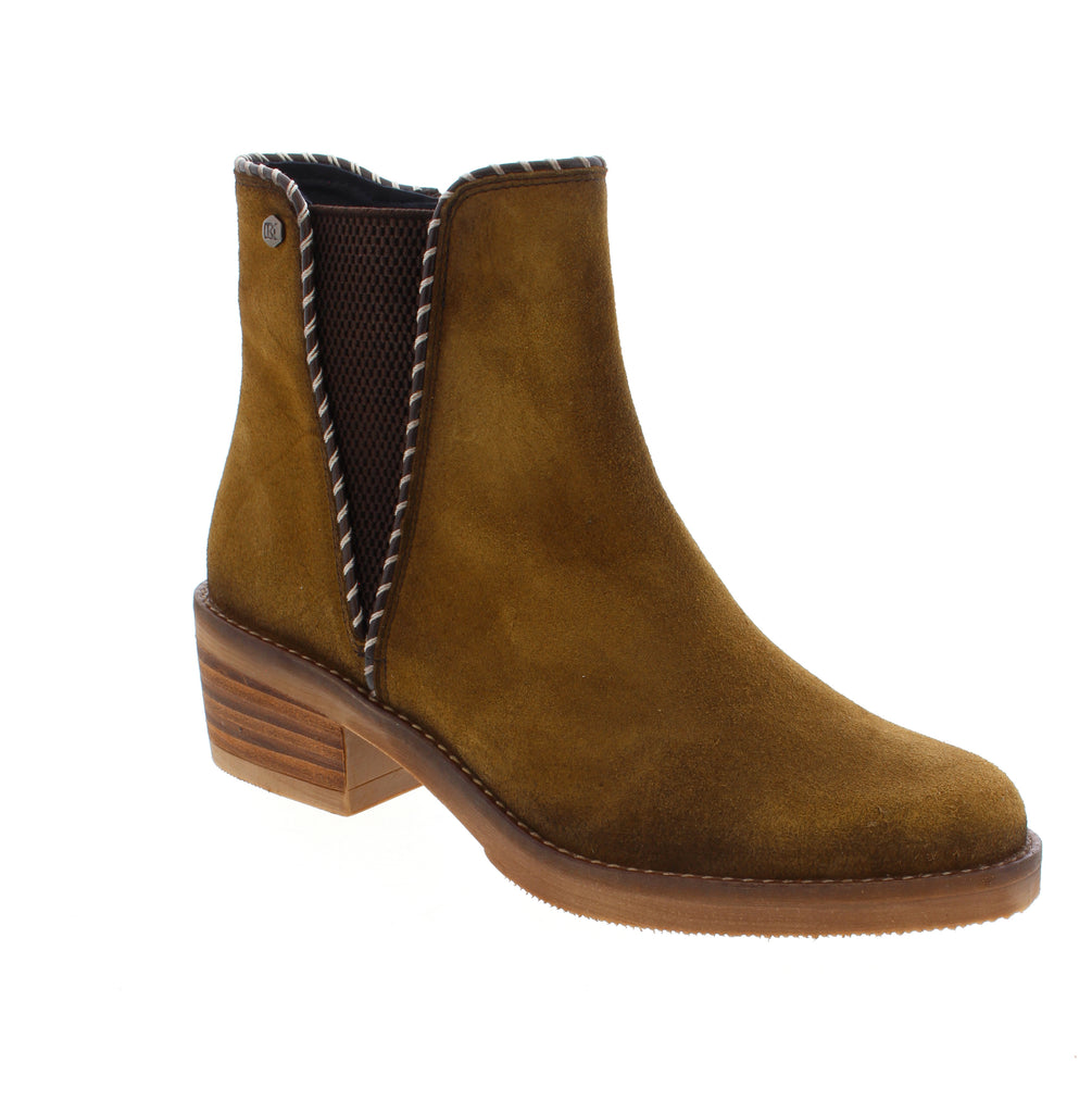 Effortless elegance meets everyday comfort in the Dorking Layla D9545. This khaki suede bootie features a supportive block heel and refined almond toe, perfect for casual outings and weekend adventures. Crafted with premium suede upper, leather lining, and a cushioned foam midsole, the Layla delivers all-day wearability. The convenient side zip entry makes getting dressed a breeze.