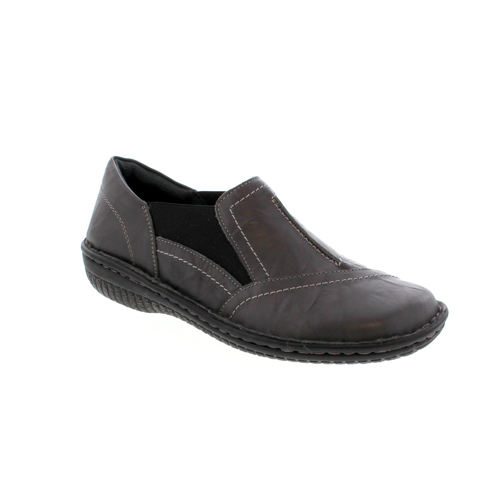 Sink your feet into soft leather and a plush footbed, cushioning every step. This orthotic-friendly shoe will give you comfort, and its craftsmanship is of the highest quality.