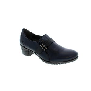 Fluchos F0942 slip-on shoe mixes elegance and character. Designed for maximum comfort with its DYNERGY sole with high flexibility, this shoe is ready for all-day wear!