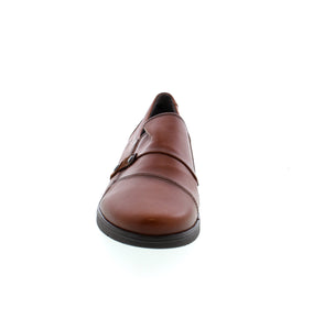 Effortlessly slip into comfort with Fluchos Styll F1567. The leather uppers and double elastic gore provide a secure fit, while the removable insole and 1