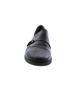 Effortlessly slip into comfort with Fluchos Styll F1567. The leather uppers and double elastic gore provide a secure fit, while the removable insole and 1