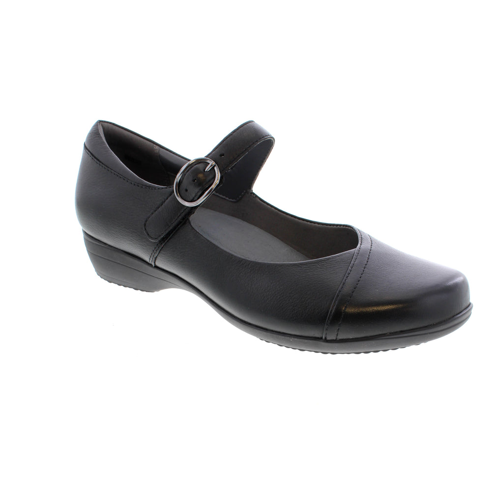 The Dansko Fawna in black is a versatile Mary Jane designed for all-day wear. Its classic style suits both professional settings and casual outfits, while the Natural Arch® technology provides targeted arch support to enhance comfort and reduce fatigue. Ideal for those seeking reliable support without compromising on timeless elegance.