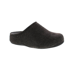 The Fit Flop Shuv Cushy is an iconic design that offers comfort and convenience. Crafted from a single-piece upper and an ergonomically optimized Microwobbleboard™ midsole, they provide superior cushioning and support. In addition to the cozy felt fabric, they also have rubber outsoles, ideal for excursions outdoors. 