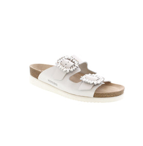 Experience ultimate comfort and style with Mephisto Hazina sandals. Made with soft leather and featuring SOFT-AIR and AIR-RELAX technologies, these sandals provide effortless walking and support for the foot's anatomy. The adjustable rhinestone buckles add a touch of elegance to these casual women's sandals.