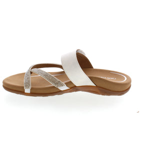 The Izzy sandal features a comfortable, memory foam footbed and arch support to ensure stability and foot alignment. With a pair of sandals like these, you'll be able to go, go, go all day!