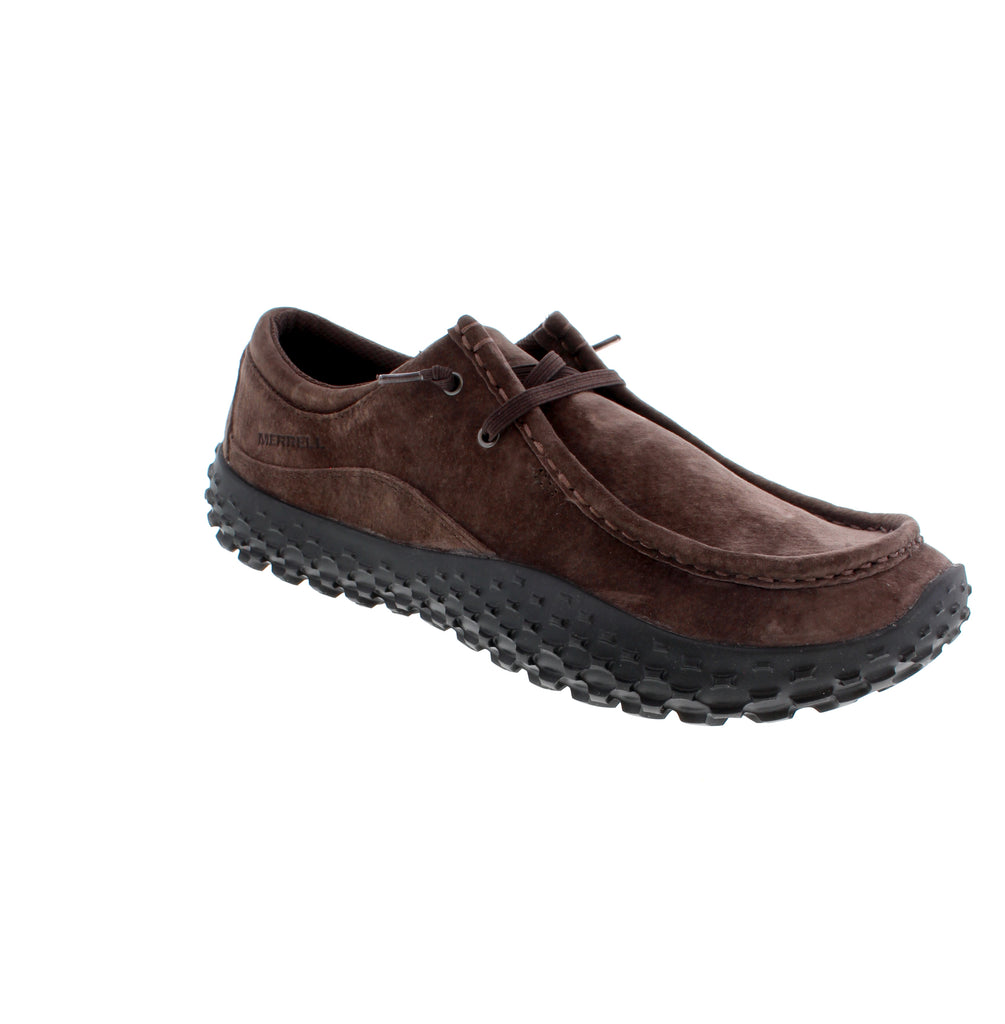 The Merrell Wrapt Bungee in Brown combines the natural fit of our renowned barefoot collection with a zero-drop design and an aggressive rubber sole. Crafted to closely mimic the human foot’s shape, it maintains a natural foot position as if barefoot, promoting better movement and balance while providing durable traction and stability. Ideal for those seeking the benefits of barefoot flexibility with added protection and grip.