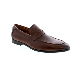 Step out in style with the Steve Madden Jaymez dress shoes. These trendsetting dress shoes embrace fashion trends while maintaining your unique style. These dress shoes effortlessly blend style and practicality. With these shoes, you'll be sure to make a lasting impression.