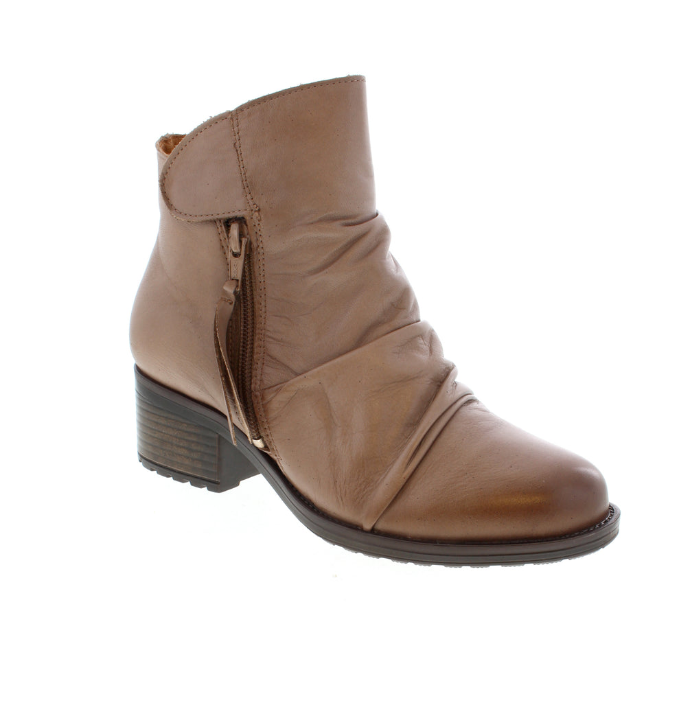 Effortlessly chic and endlessly versatile, the Miz Mooz Jetty bootie brings understated elegance to your everyday rotation. This beige leather ankle boot combines comfort with timeless style, making it the perfect companion for casual outings and weekend adventures. Crafted with a supple leather upper, leather lining, and leather footbed for all-day comfort, the Jetty features a supportive foam midsole and durable rubber outsole.