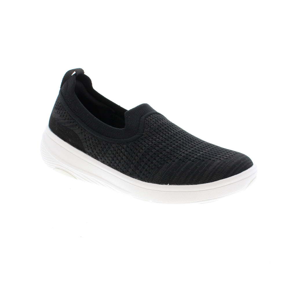 The Fitflop Super-Q Knit Lace Up offers 360° super comfort with a light and breathable engineered knit upper, stretch-collar, easy on/off pull tab, and multi-texture knit with tonal color detail. The sleek iQushion™ midsole provides extreme flex, lightness, cushion, and bounce. Slip on and let your feet move with ease.