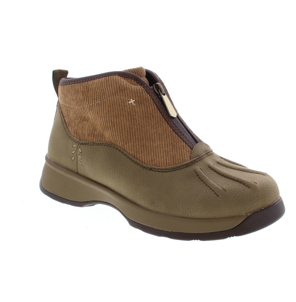 Alegria Junypur in Olive is a versatile ankle boot designed for everyday comfort and casual outdoor wear. Built with a fabric/leather upper, microfiber footbed, and slip-resistant rubber outsole, it delivers reliable support and stability.