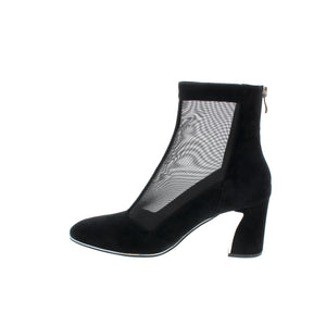 The Django & Juliette Kenza Boots provide sleek style for any night out. Featuring a mesh upper with sheer mesh panelling and metal accents for a modern look, these heeled boots combine functionality and style.