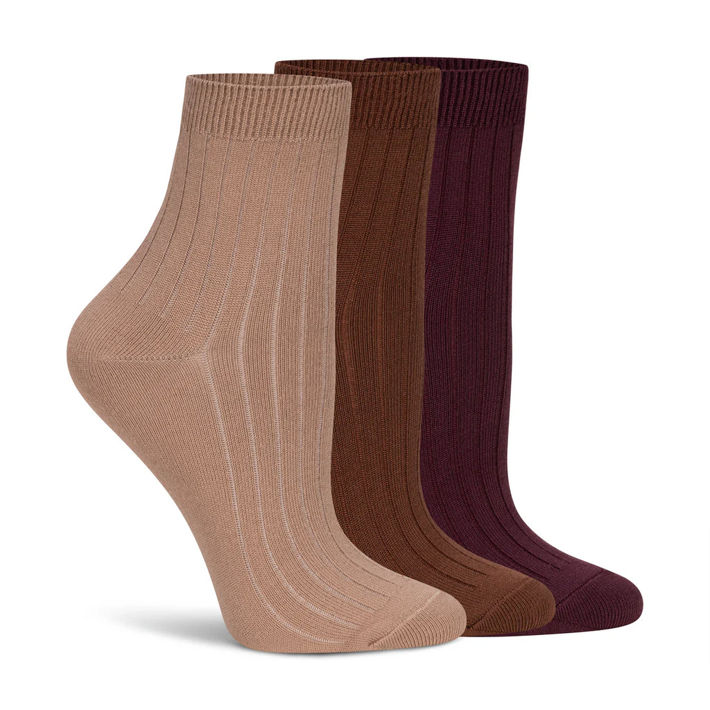 Elevate your everyday with the Lemon Powder Rib Crew Sock in Brown—where comfort meets conscience. Woven from 67% recycled polyester, these lightweight socks feature a distinctive ribbed knit that keeps everything in place. Playful, practical, and planet-friendly, they're the kind of socks that make you smile every time you slip them on