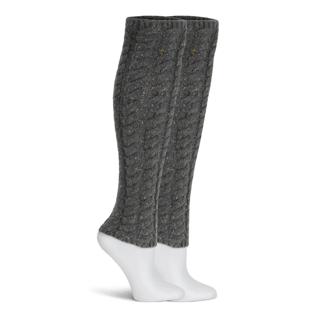 Elevate your outfit with the Lemon Windsor Cable Legwarmer. Made from soft, knitted material, it adds a touch of warmth to any look. Perfect for pairing with skirts or dresses, or layering over tights or leggings when the temperature drops. Stay stylish and cozy in any season.