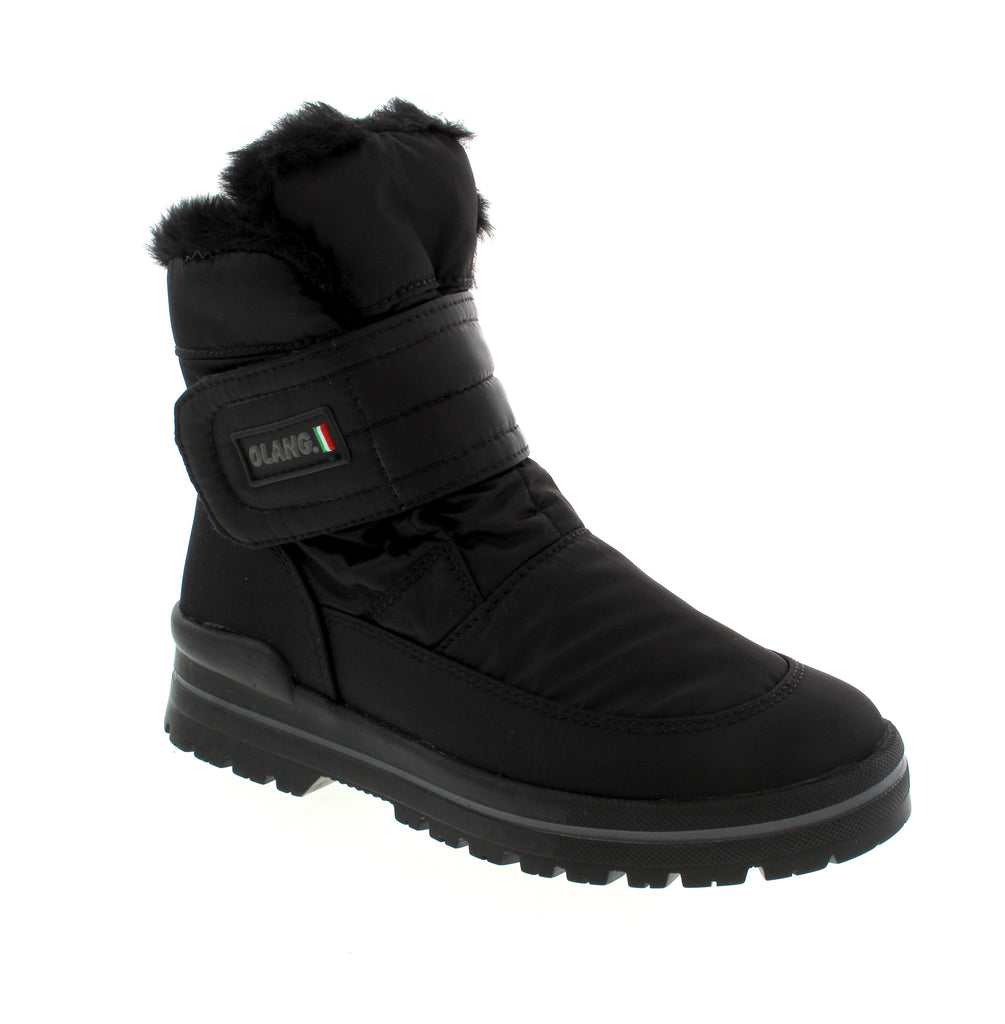 The Olang Luna in Black combines waterproof protection with insulated warmth, ideal for cold and wet conditions. Its durable traction outsole ensures secure footing on slippery surfaces, while the orthotic-friendly design provides customizable comfort. Crafted with vegan-friendly materials, this boot features a convenient Velcro adjustment for a precise and secure fit, making it a practical and ethical choice for outdoor footwear.