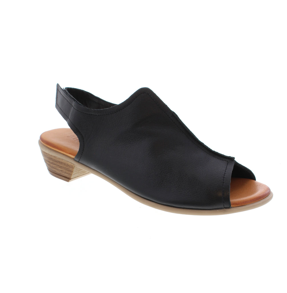 Roamers Mabel women's slingback sandal in black. Leather upper with velcro and back strap closure for adjustable fit and easy wear. Leather lining and footbed provide comfort. Open toe with stacked heel and round toe shape. Foam midsole with rubber outsole. Ideal for casual summer outings.
