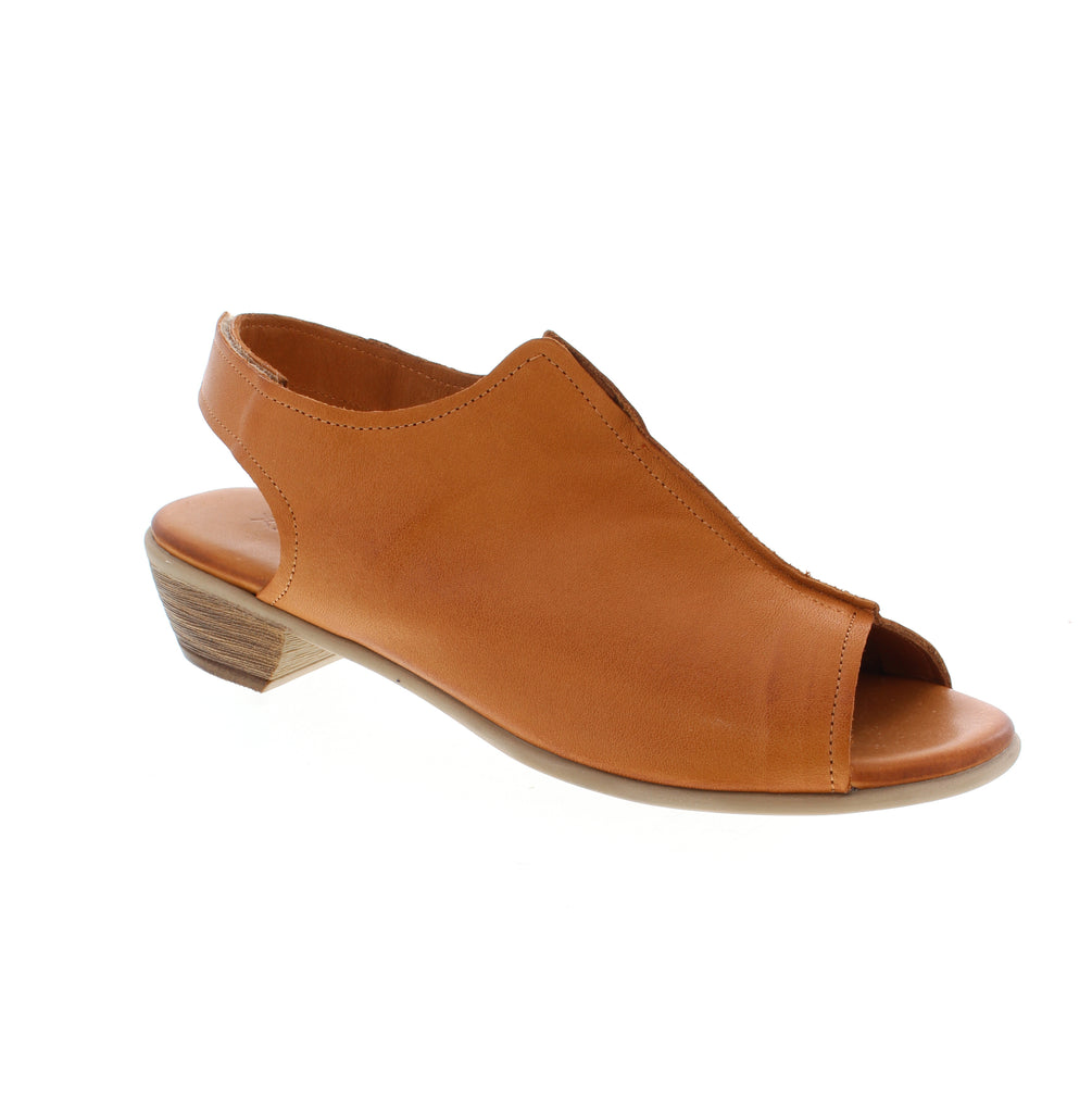 Step into effortless summer style with the Roamers Mabel sandal in tan. Crafted with a full leather construction upper, lining, and footbed this slingback delivers durability and comfort. The adjustable velcro back strap closure adapts to your foot, while the foam midsole and rubber outsole provide cushioning for all-day wear.