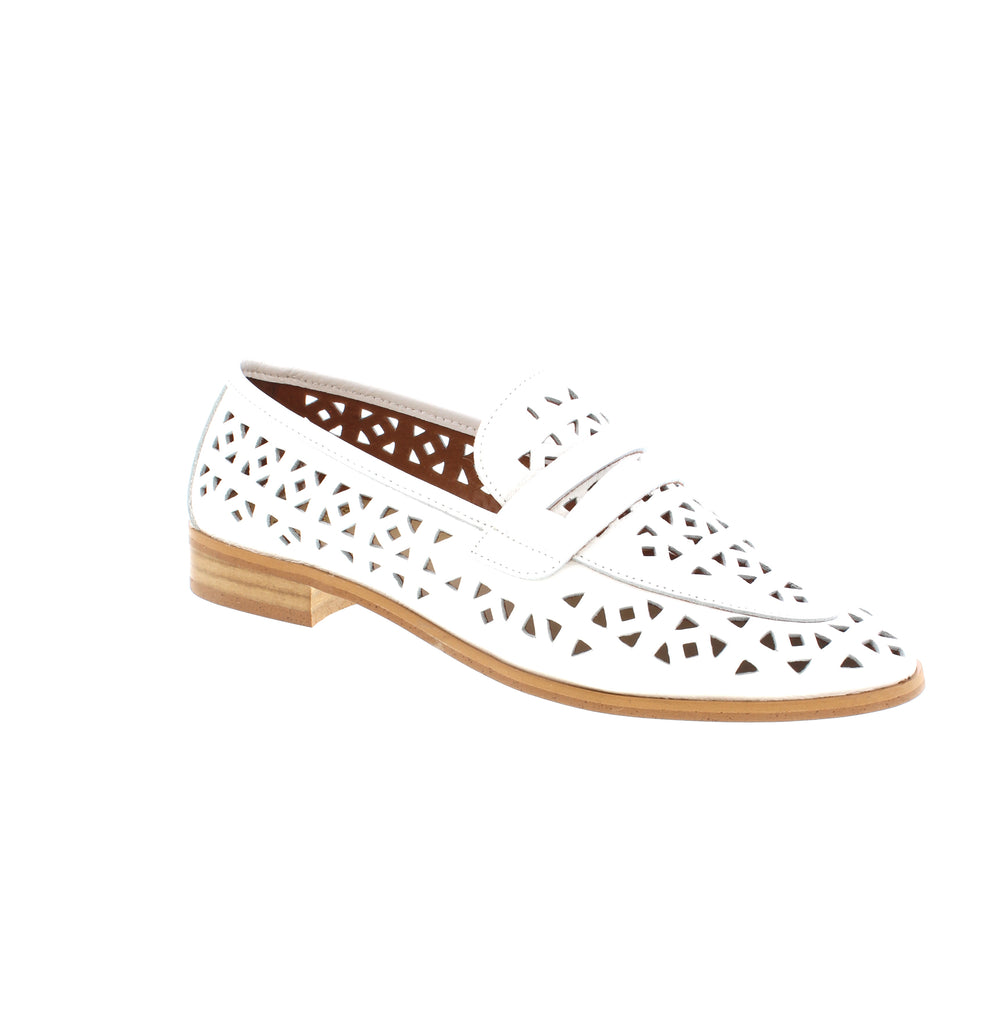 Experience all-day comfort and style with Folie's Nela slip-on loafer. From day to night, its perforated upper provides a practical and comfortable aesthetic. Expertly designed, your feet will look and feel their best.