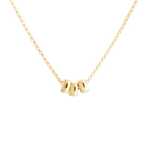 Discover the perfect everyday necklace with the LOLO Trio! With its chic and elegant design, this necklace is made to impress. Crafted with gold-plated stainless steel, this necklace is sure to become a wardrobe staple.